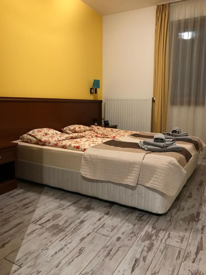 الشقق الفندقية بالاتونفوريدفي  Bilberry Apartman المظهر الخارجي الصورة
